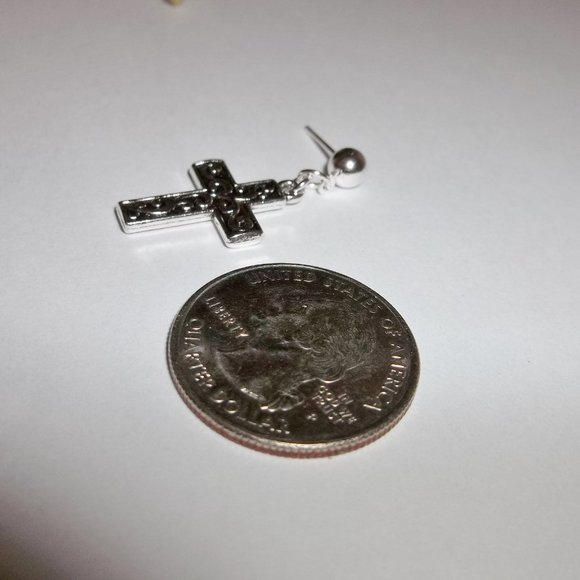Unisex Silver Cross Earring Post Stud Silver Girl Boy Man Woman Simple NWT 5480 - Picture 5 of 9